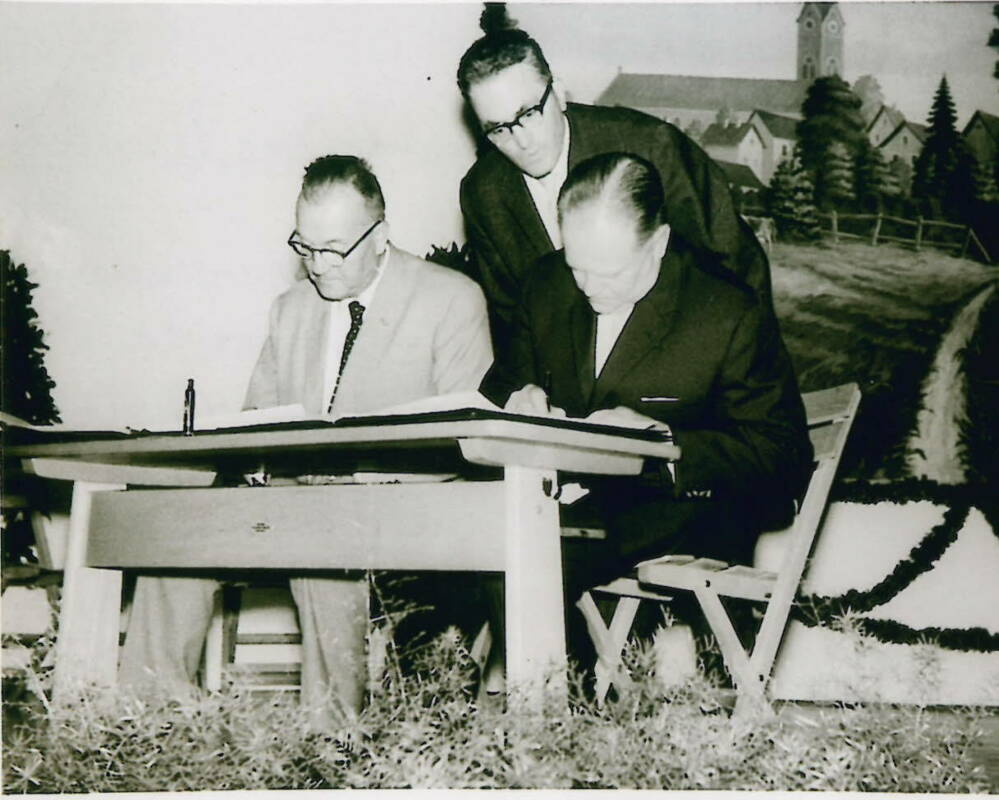 Vertragsunterzeichnung Städtepartnerschaft mit Feurs 1963