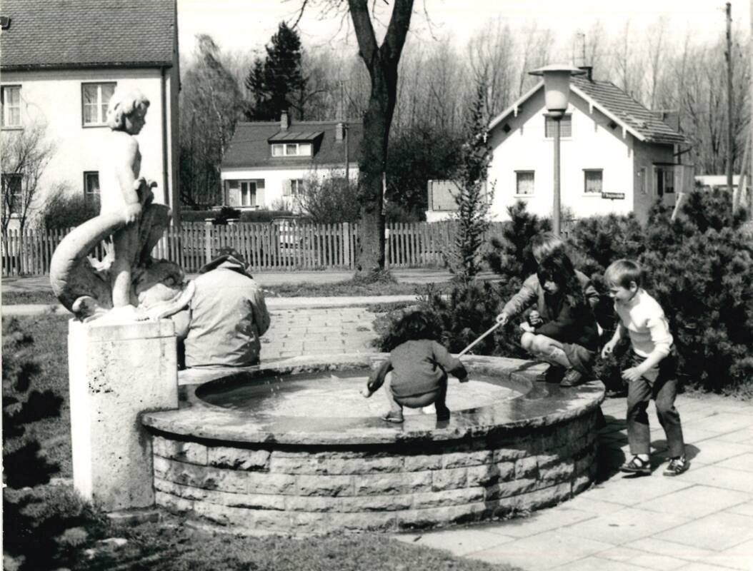 Delphinbrunnen